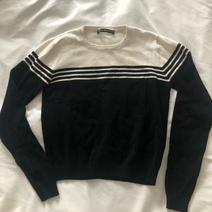 Brandy Melville Cropped Fitted Sweater
